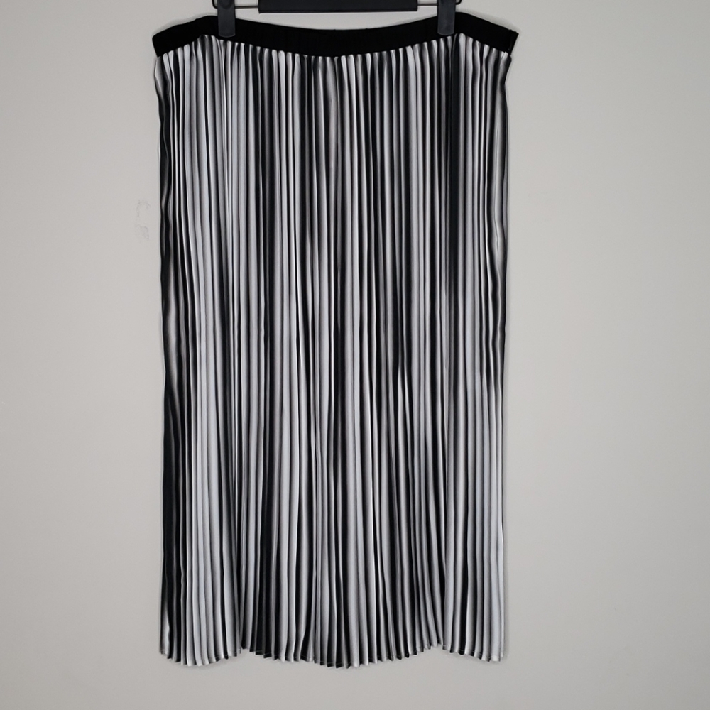 Eileene Fisher Ombre A-Line Skirt NWT - Picture 2 of 6